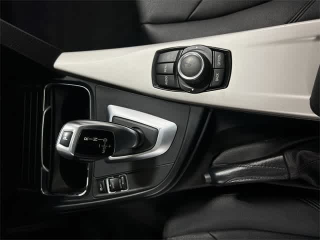 Thumbnail: 2017 BMW 3 Series - 29