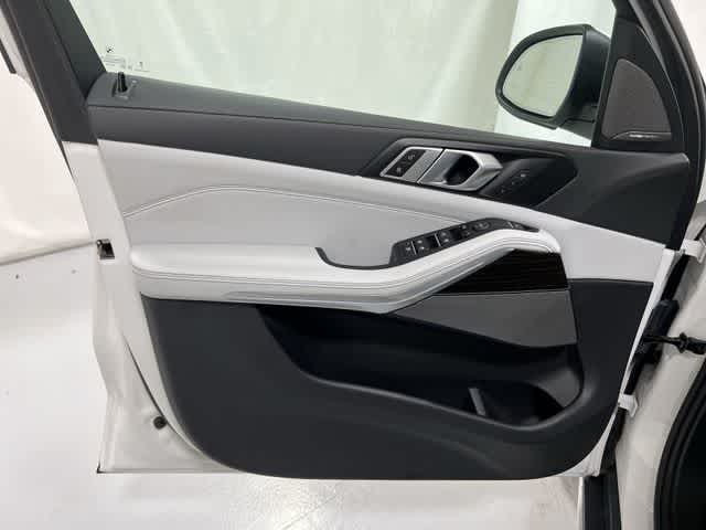 Thumbnail: 2024 BMW X5 - 36