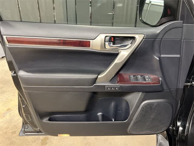 2016 Lexus GX 460 36
