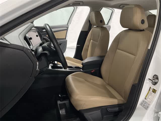 Thumbnail: 2019 Volkswagen Jetta - 21