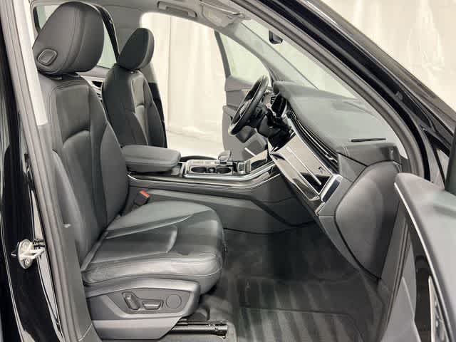 Thumbnail: 2023 Audi Q7 - 25
