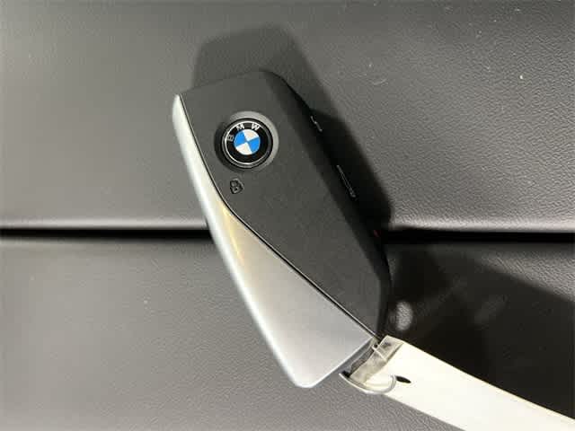 Thumbnail: 2025 BMW 5 Series - 33