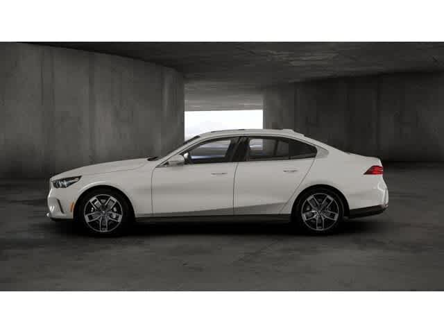 Thumbnail: 2026 BMW 5 Series - 4