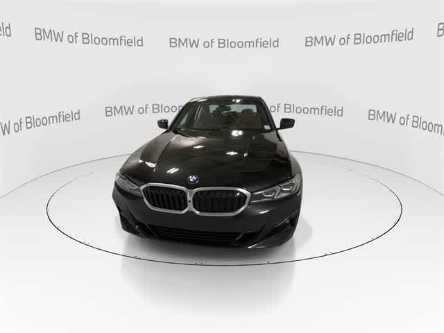 Thumbnail: 2025 BMW 3 Series - 3