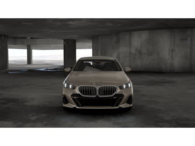 Thumbnail: 2026 BMW 5 Series - 3
