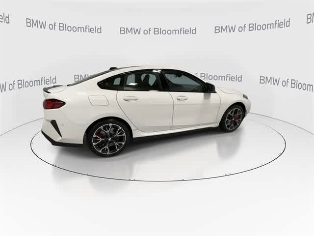 Thumbnail: 2025 BMW 2 Series - 8