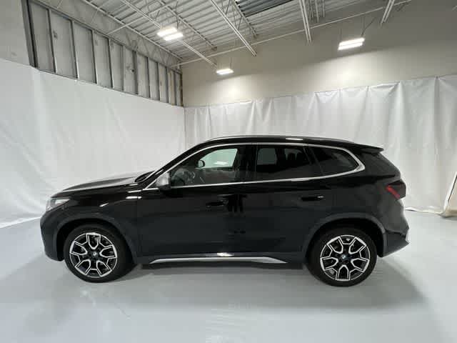 Thumbnail: 2023 BMW X1 - 11