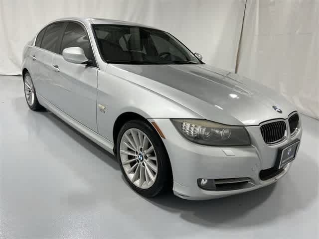 Thumbnail: 2011 BMW 3 Series - 15