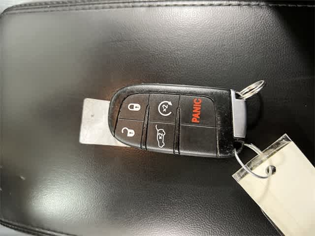 Thumbnail: 2020 Jeep Grand Cherokee - 33