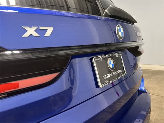 Thumbnail: 2025 BMW X7 - 17