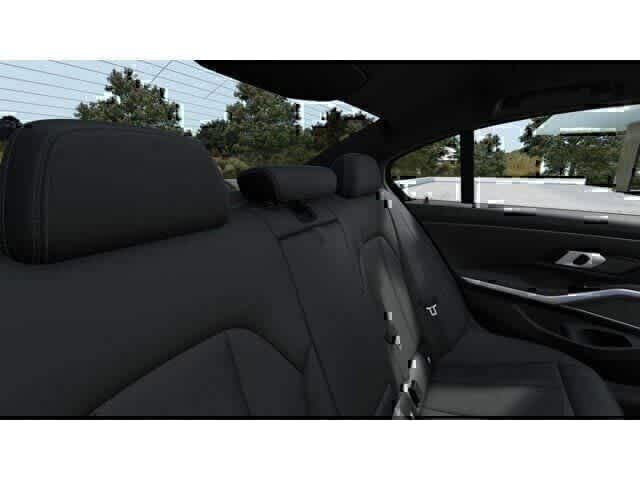 Thumbnail: 2026 BMW 3 Series - 12