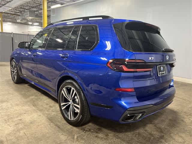 Thumbnail: 2025 BMW X7 - 12