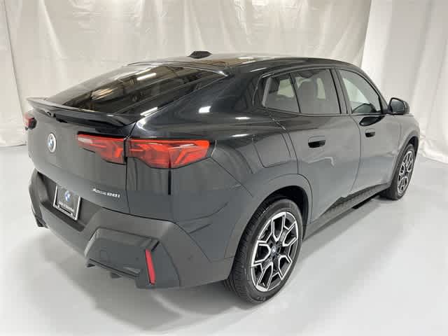 Thumbnail: 2025 BMW X2 - 14