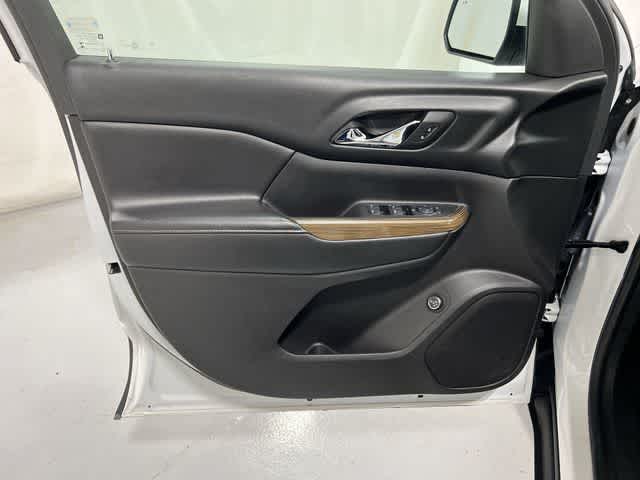 Thumbnail: 2017 GMC Acadia - 34