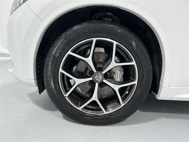 Thumbnail: 2021 Alfa Romeo Stelvio - 18