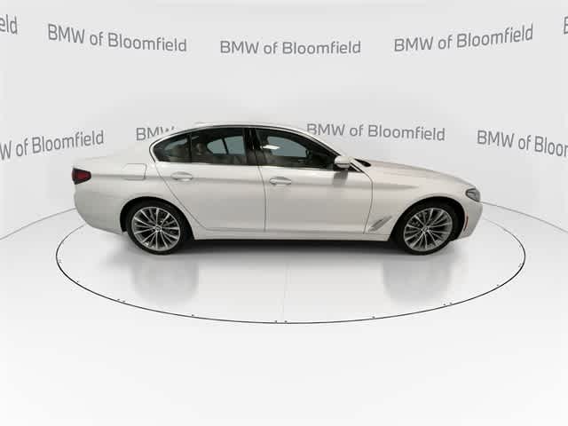Thumbnail: 2023 BMW 5 Series - 9