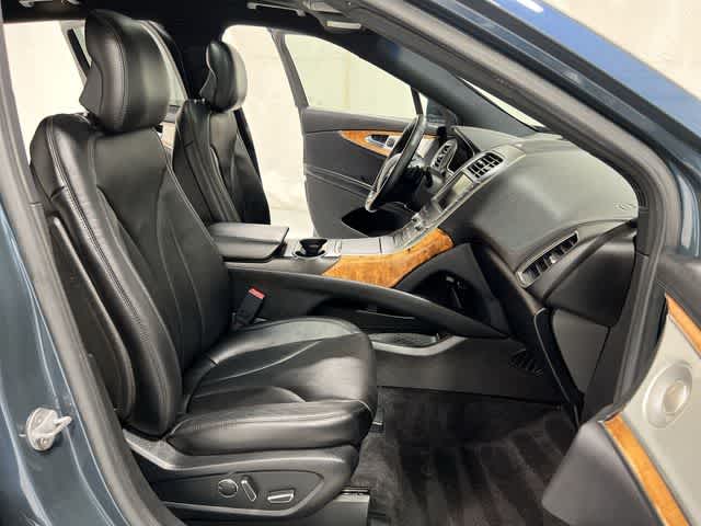 Thumbnail: 2016 Lincoln MKX - 26