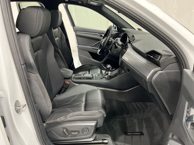 Thumbnail: 2020 Audi Q3 - 26