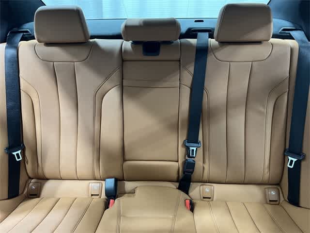 Thumbnail: 2022 BMW 5 Series - 22