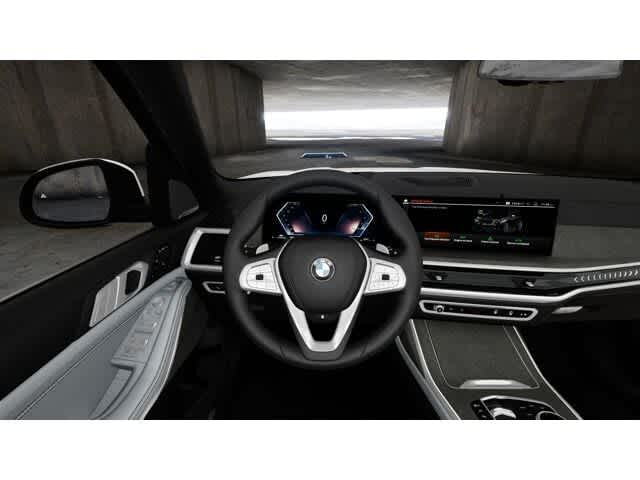 Thumbnail: 2026 BMW X7 - 13