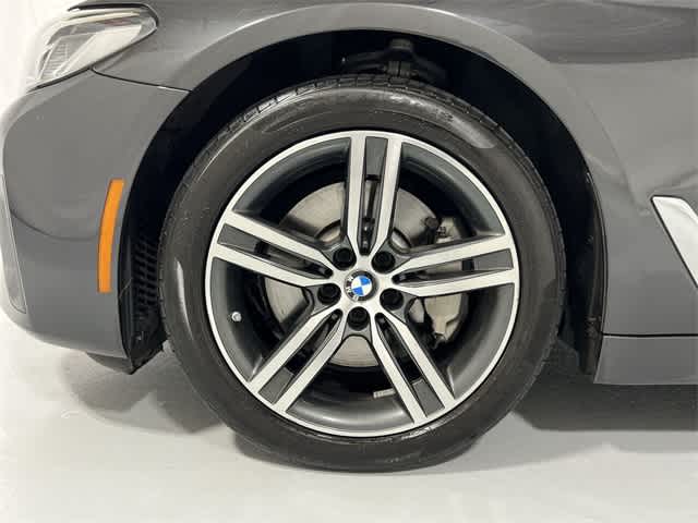 Thumbnail: 2022 BMW 5 Series - 18