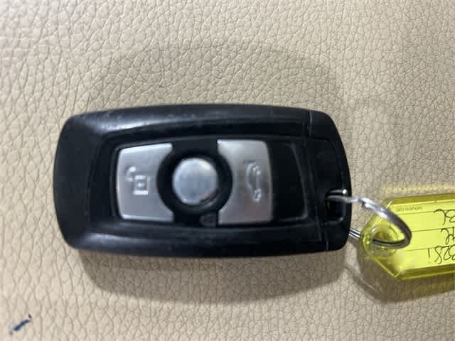 Thumbnail: 2014 BMW 3 Series - 32