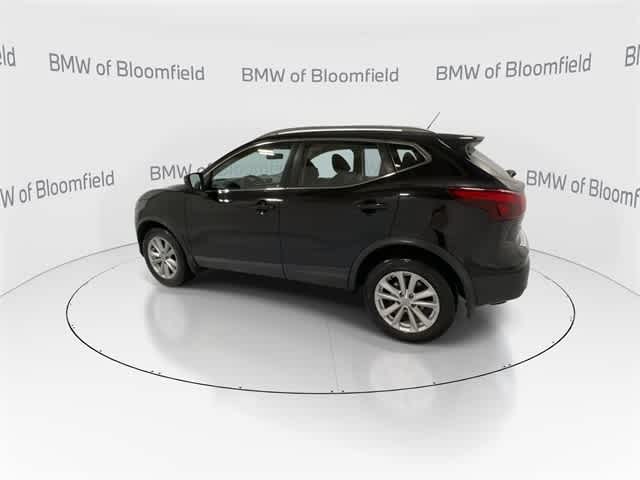 Thumbnail: 2017 Nissan Rogue Sport - 5