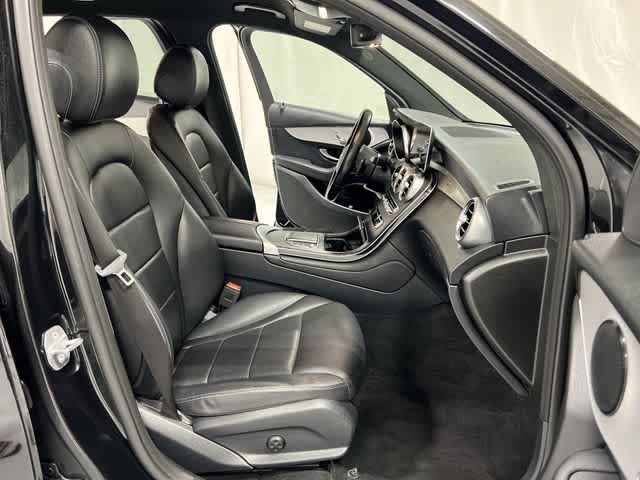 Thumbnail: 2021 Mercedes-Benz GLC - 25