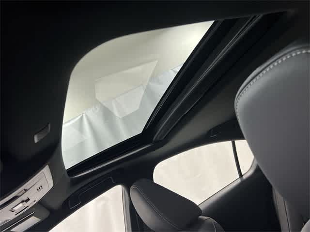 Thumbnail: 2022 Lexus IS - 23