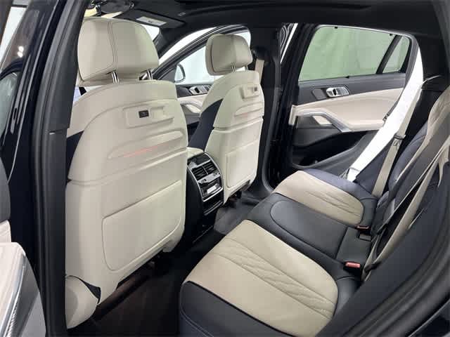 Thumbnail: 2023 BMW X6 - 24