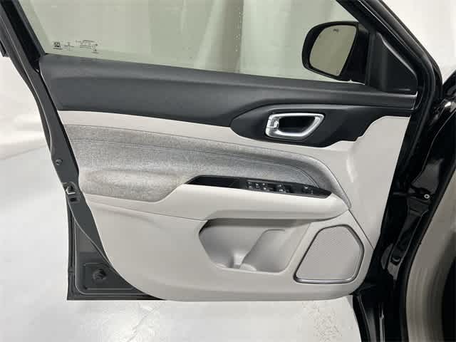 Thumbnail: 2022 Jeep Compass - 34