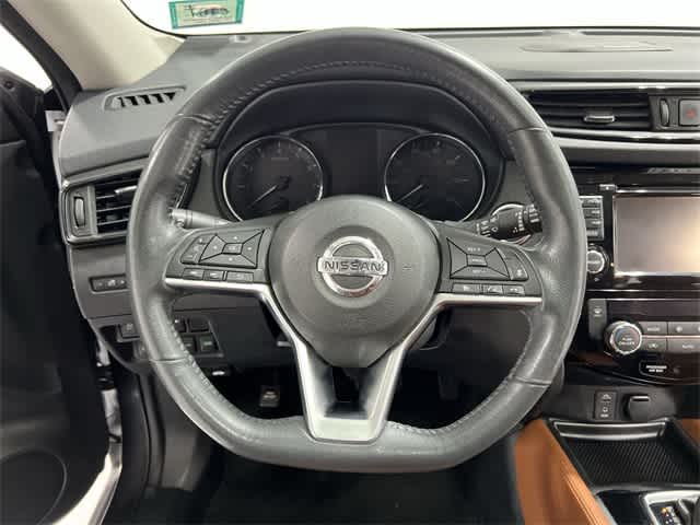 Thumbnail: 2017 Nissan Rogue - 27