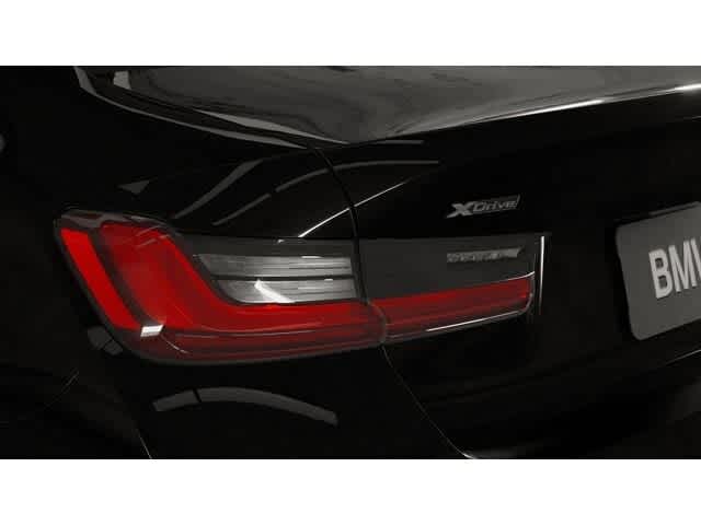 2025 BMW 3 Series 330i xDrive 8