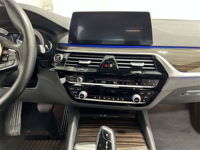 Thumbnail: 2019 BMW 5 Series - 28