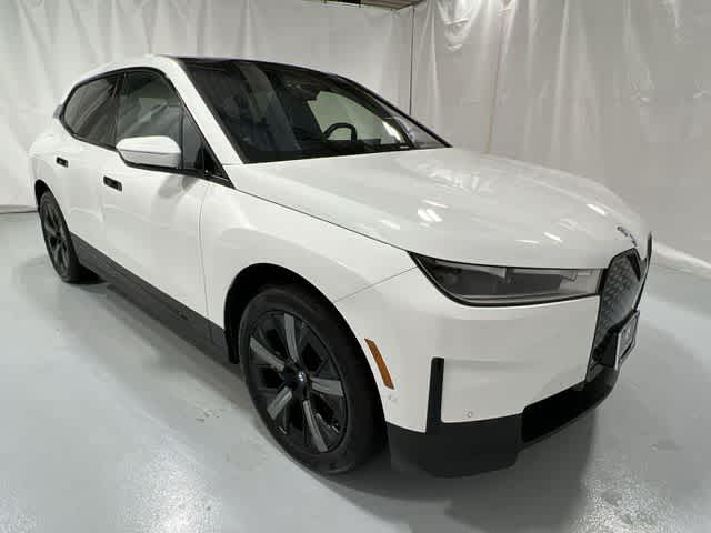 Thumbnail: 2024 BMW iX - 15