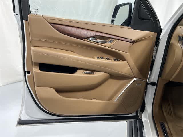 Thumbnail: 2016 Cadillac Escalade - 35