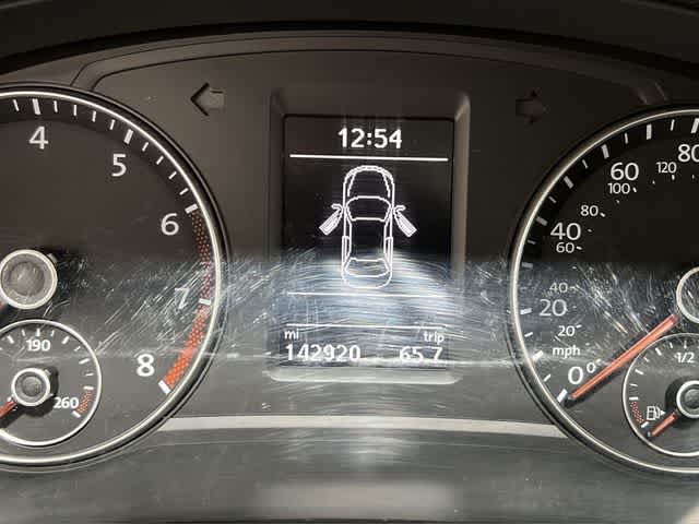 Thumbnail: 2013 Volkswagen Passat - 28