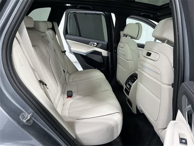 Thumbnail: 2026 BMW X5 - 25