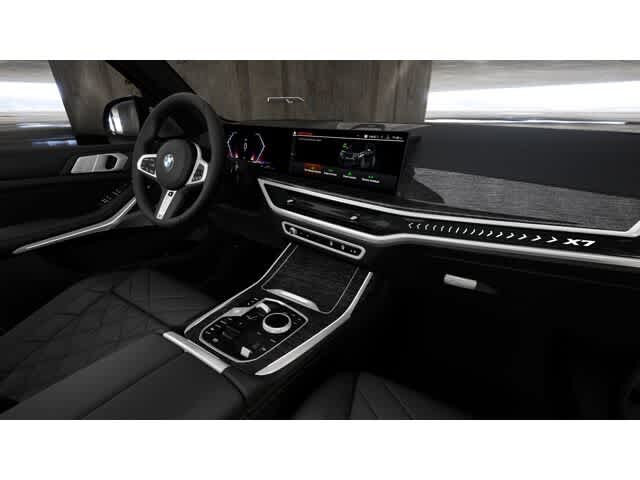 Thumbnail: 2026 BMW X7 - 14