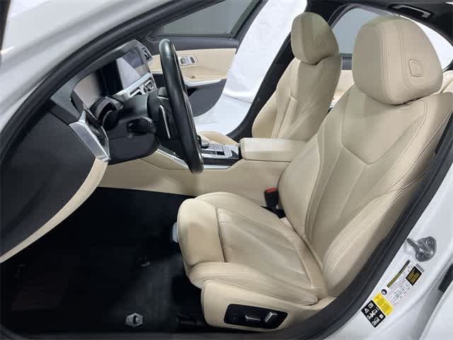 Thumbnail: 2022 BMW 3 Series - 21