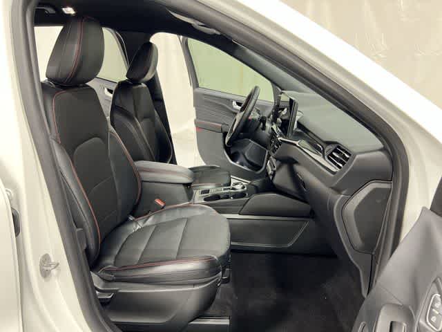 Thumbnail: 2023 Ford Escape - 25