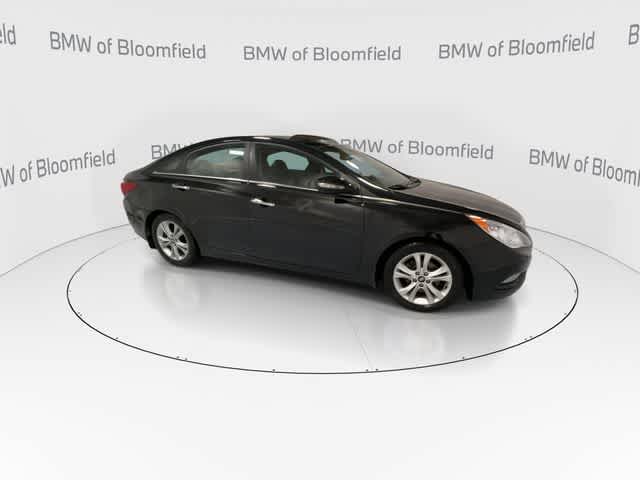 Thumbnail: 2013 Hyundai Sonata - 9