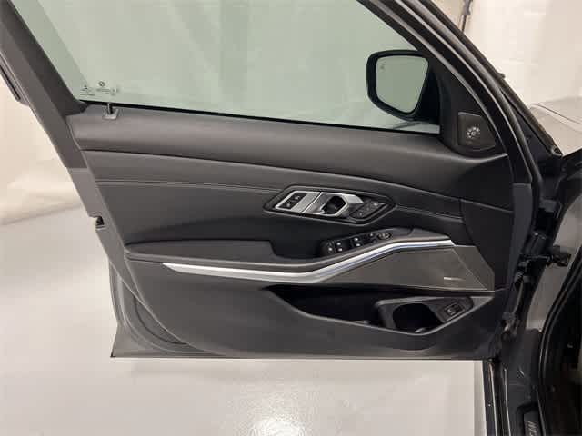 Thumbnail: 2023 BMW 3 Series - 35