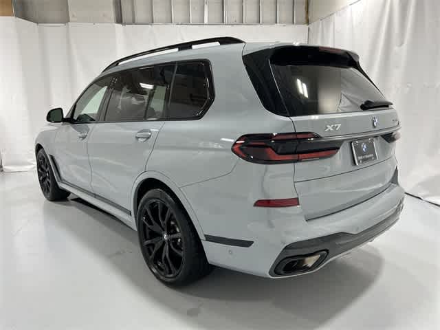 Thumbnail: 2024 BMW X7 - 12