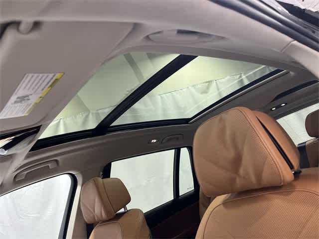 Thumbnail: 2023 BMW X7 - 23