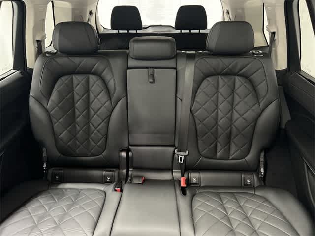 Thumbnail: 2024 BMW X7 - 22