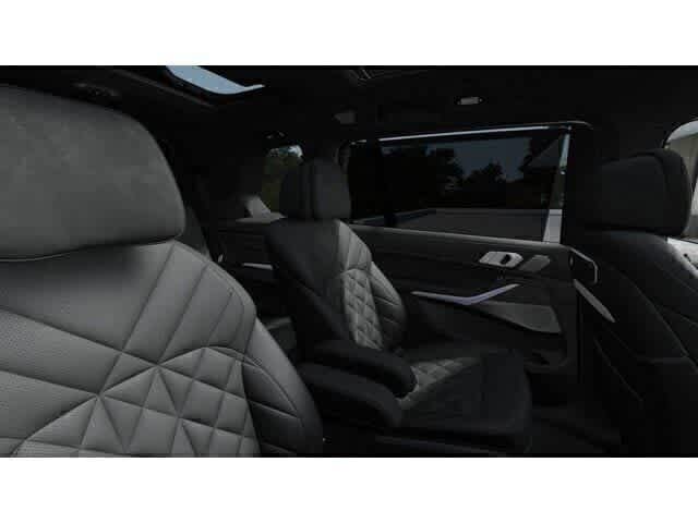 Thumbnail: 2027 BMW X7 - 12