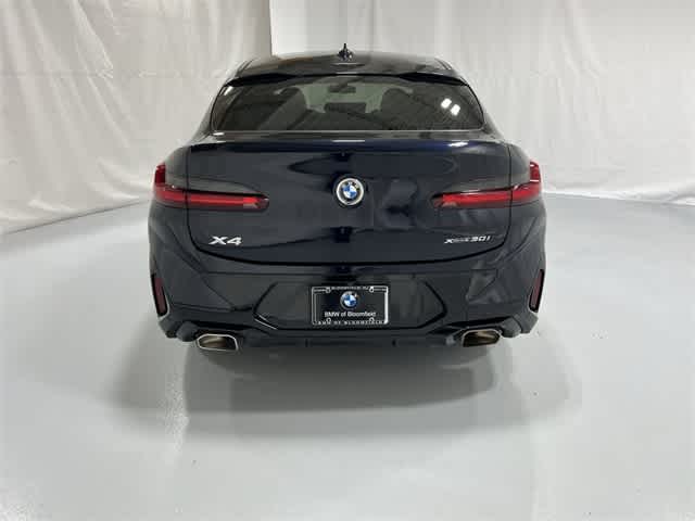 Thumbnail: 2023 BMW X4 - 13
