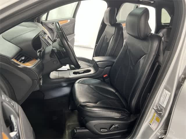 Thumbnail: 2016 Lincoln MKC - 21