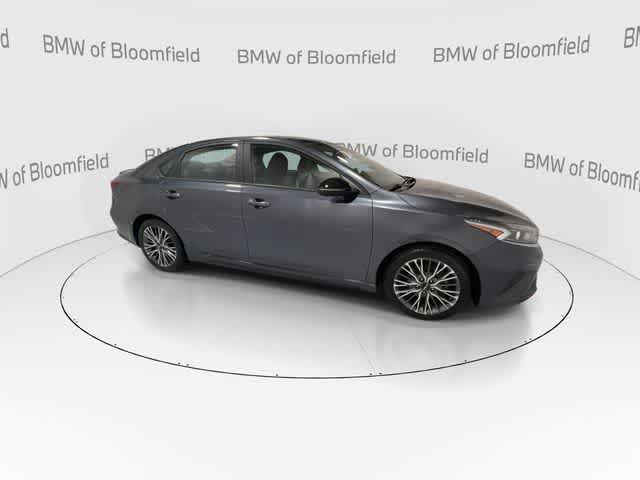 Thumbnail: 2023 Kia Forte - 9